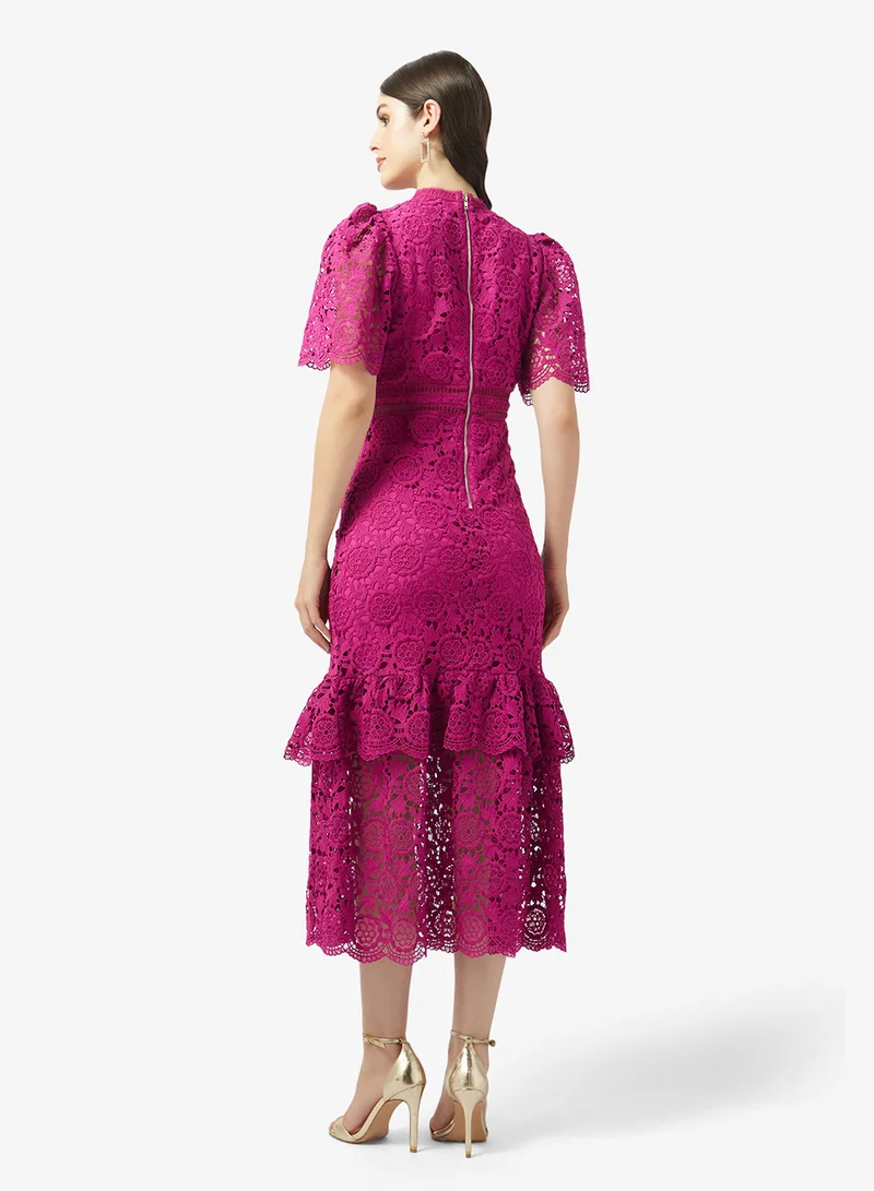 جاست مي فستان ميدي بأكمام منفوشة وحافة مكشكشة